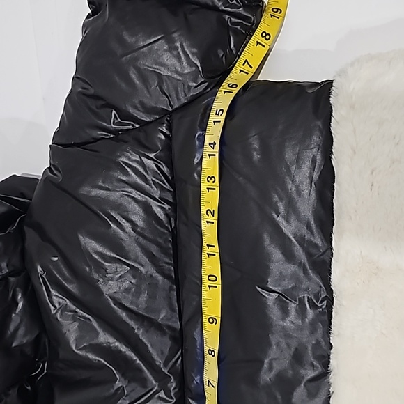 Michael Kors Puffer Hooded Jacket Girls Size 5/6 NWT Black white fux fur. - Picture 8 of 10